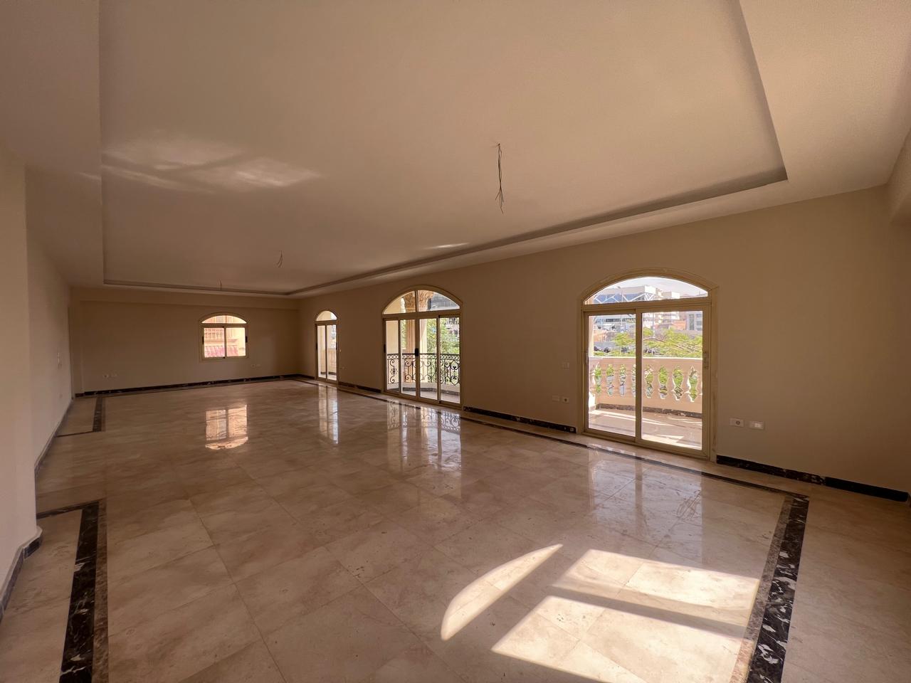 فيلا للايجار 580م فى جنوب الاكاديميه (و)