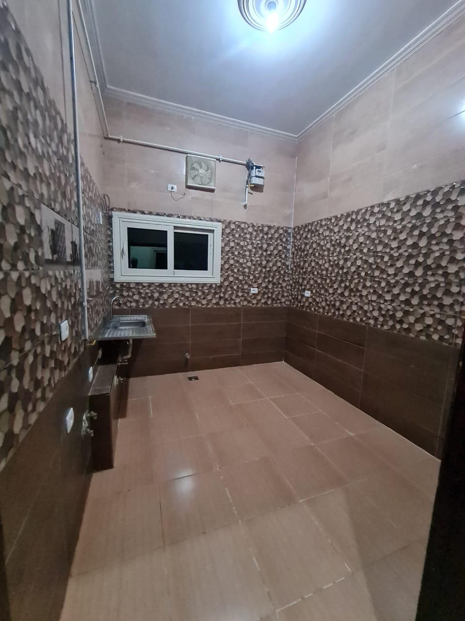 شقة 220م للايجار في فيلات جنوب الاكاديمية